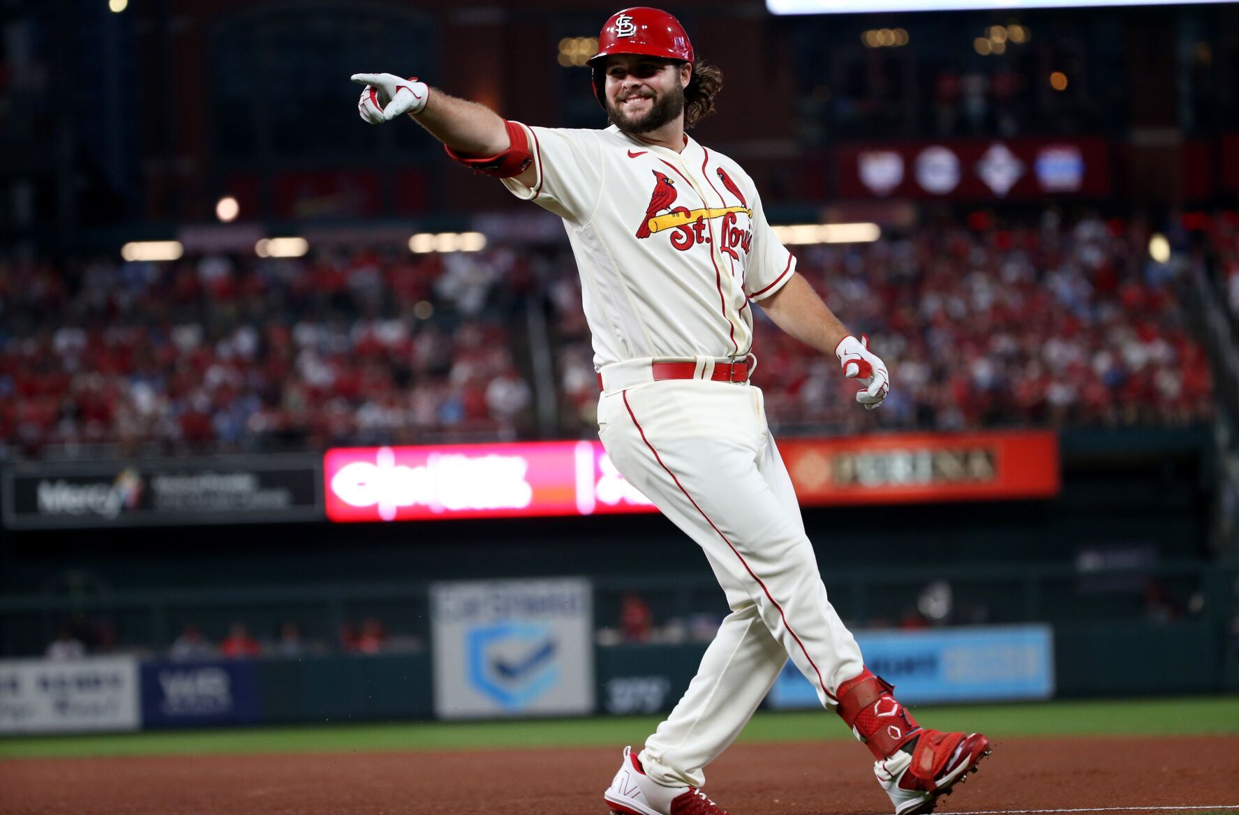 Cardinals play Cincinnati Reds in game 2 of doubleheader